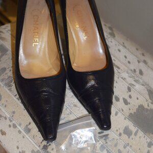 Chanel Pumps Navy - Size 38.5